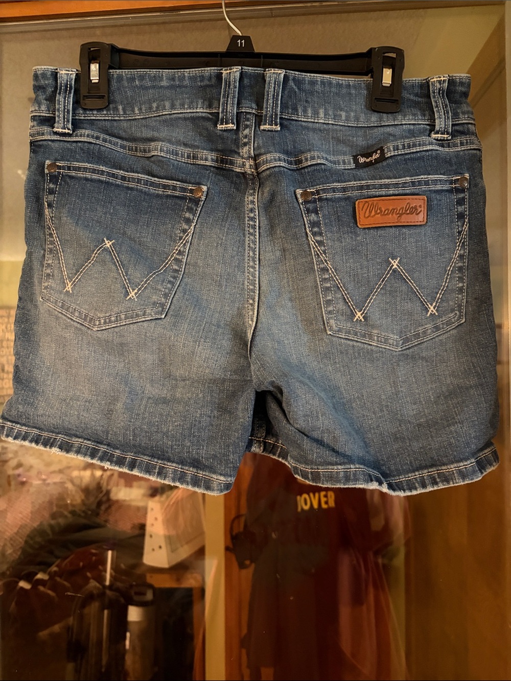 Women’s Wrangler Denim Shorts Size 31 - Picture 3 of 5
